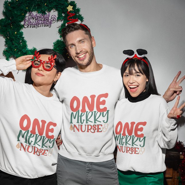 Un joyeux sweatshirt de Noël de l'infirmière (One Merry Nurse christmas sweatshirt
)