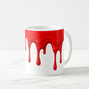Un liquide rouge vif coule le long d'un mug blanc.