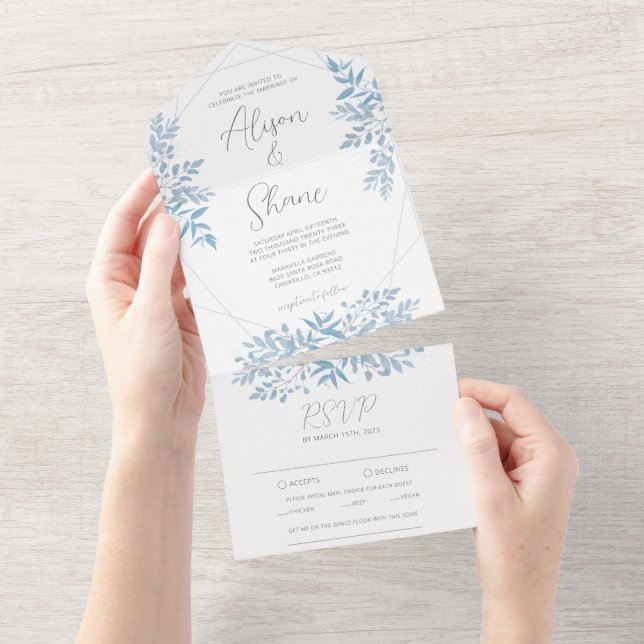 Un Mariage bleu Eucalyptus tout en une invitation (Déchirure)