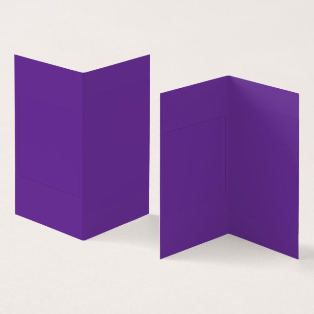 Un mélange abstrait de teintes violettes et roses  (Inside and Outside)