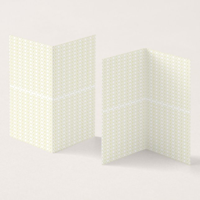un motif géométrique blanc et or (Inside and Outside)