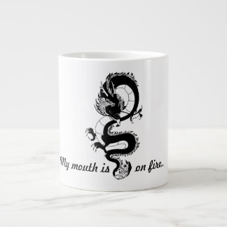Un mug classique avec un dragon 