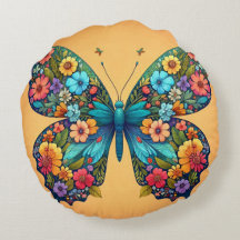 Un papillon avec Coussin d'ailes à fleurs frappant