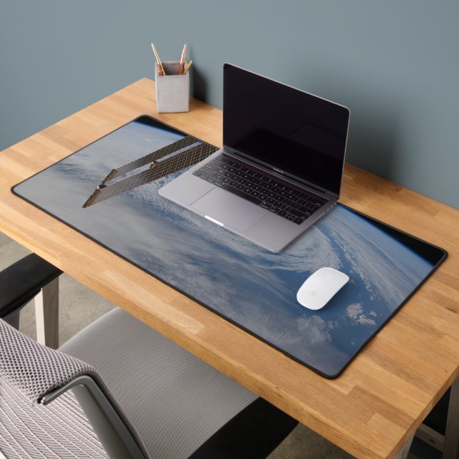 Un Système De Faible Pression Mi-Atlantique. (Bureau 2)