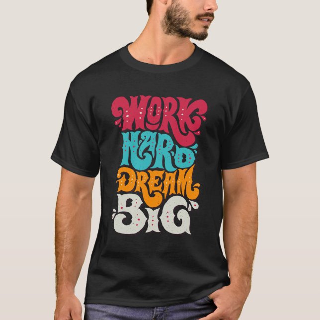 Un T-shirt Art numérique masculin motivant. (Devant)