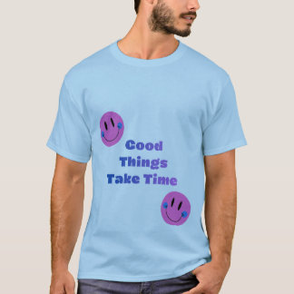 un t-shirt bleu clair à demi-manches