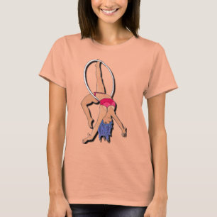 Un T-shirt de exécution de lyra de fille
