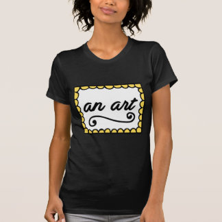 Un T-shirt de femmes d'art
