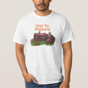 Un t-shirt de fermier de tracteur à mettre au pâtu