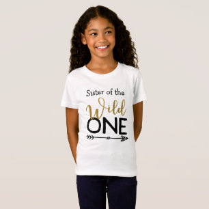 Un T-shirt sauvage de soeur