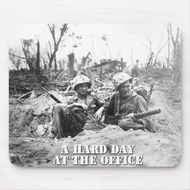 Un tapis de souris de dure journée (Devant)