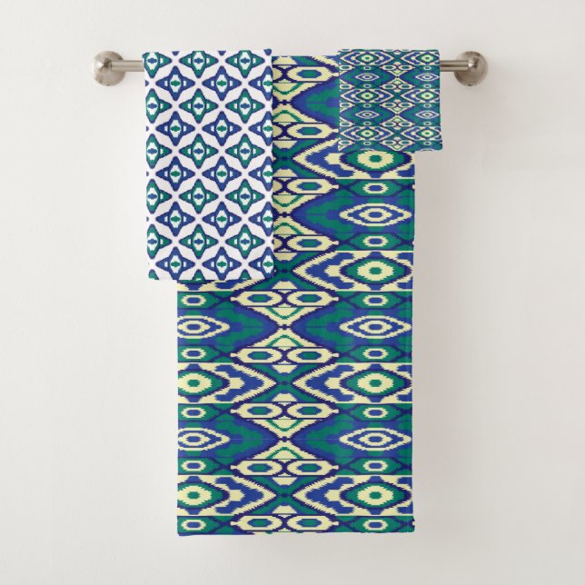 Un tapis symétrique bleu et blanc avec mo complexe (En situation)