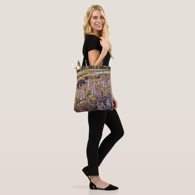 Un terrain fleuri - Sac fourre-tout (Sur le modèle)