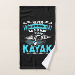 Un Vieux Homme Avec Un Kayak