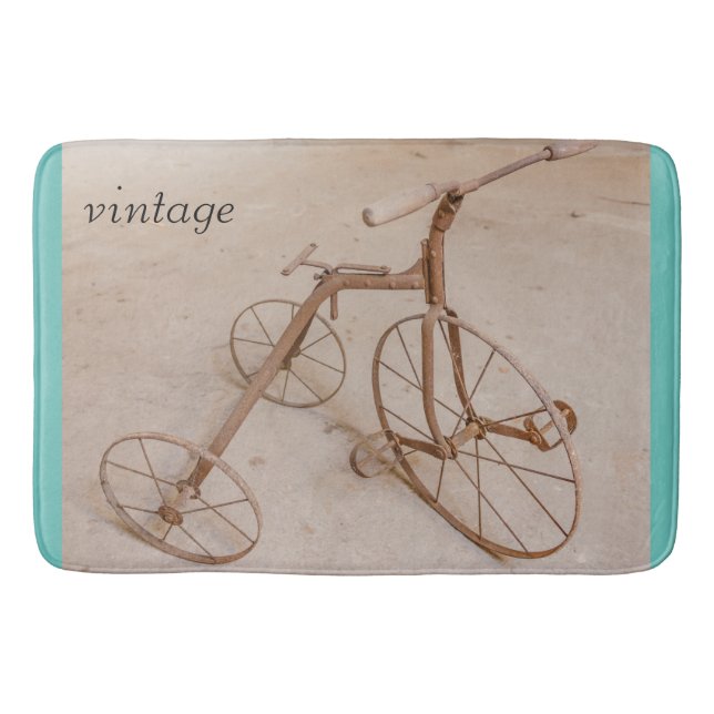 UN VIEUX TRICYCLE 1928 TAPIS DE BAIN (Devant)