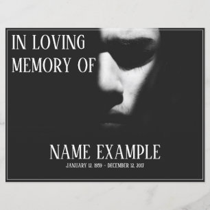 Un visage endormi dans une demi-ombre