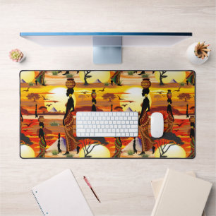 Une belle femme africaine Silhouette sur les solei