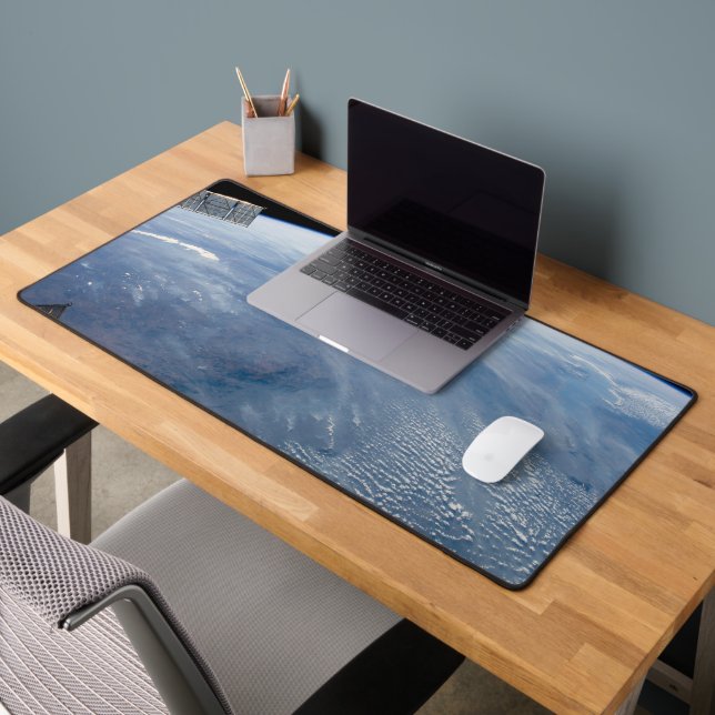 Une Bombe De Fumée Sur L'Afrique Tropicale Du Sud. (Bureau 2)