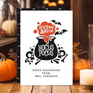 Une carte de classe Halloween mignonne avec un peu