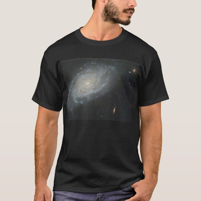 Une galaxie sur un T-shirt (Devant)