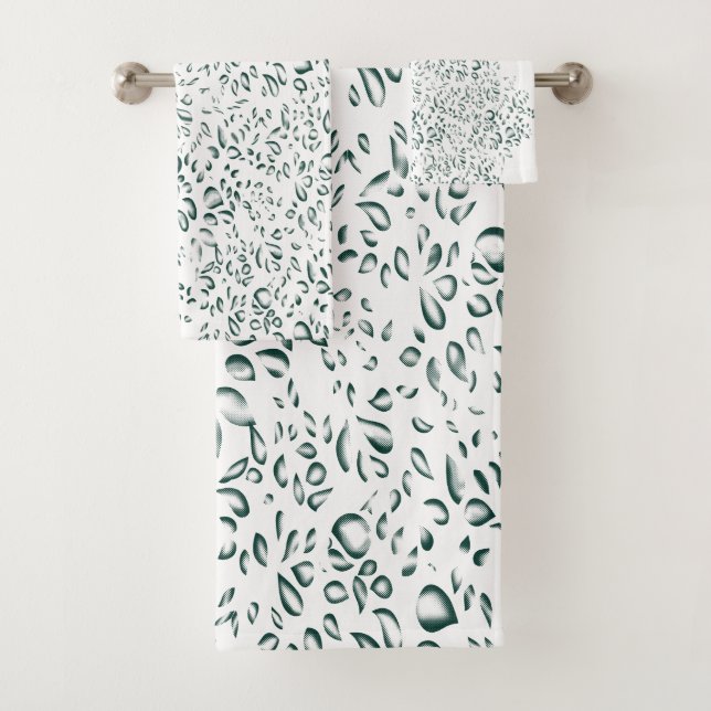 Une goutte d'argent se divise en un bassin de liqu (En situation)