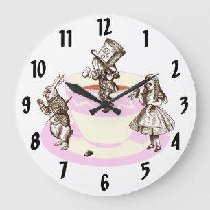 Une horloge murale folle d'original de thé