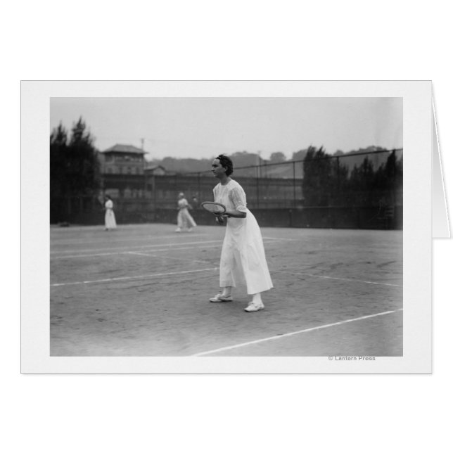 Une joueuse de tennis se prépare Photographie (Devant horizontal)
