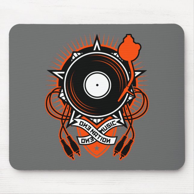 "Une nation, tapis de souris d'une musique" (Devant)