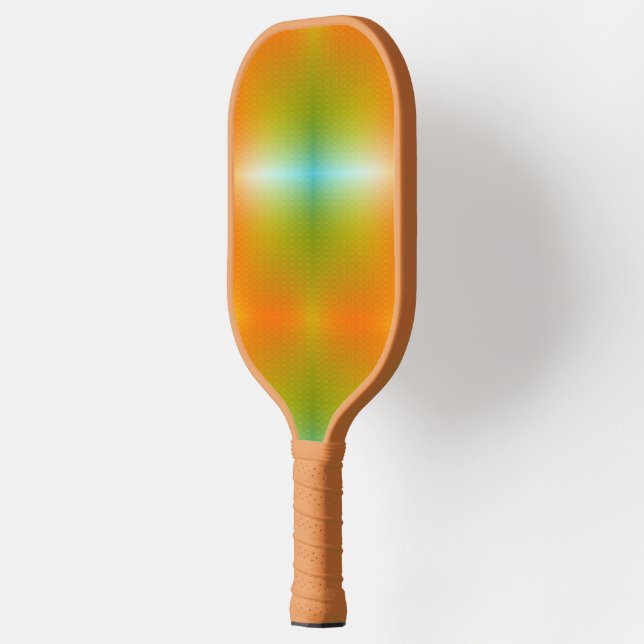 Une raquette de pickleball orange avec une poignée (Gauche)