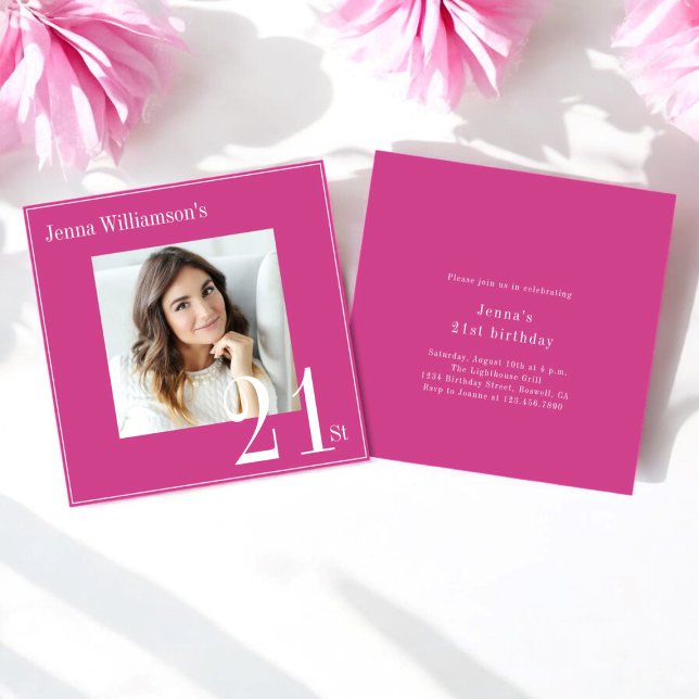 Une simple invitation moderne à 21e anniversaire (beautiful pink 21st birthday invitation with a photo in a minimalistic design)