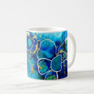 Une tasse d'artistes peignant