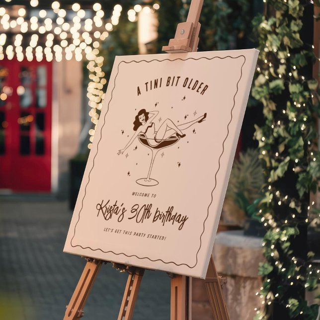 Une Tini Un peu plus ancienne Affiche de bienvenue (Welcome Sign Mock-up)