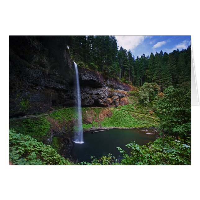Une vue de South Falls dans le parc d'État de Silv (Devant horizontal)