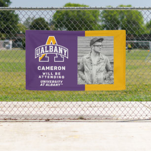 Université d'Albany Assistera À La Bannière