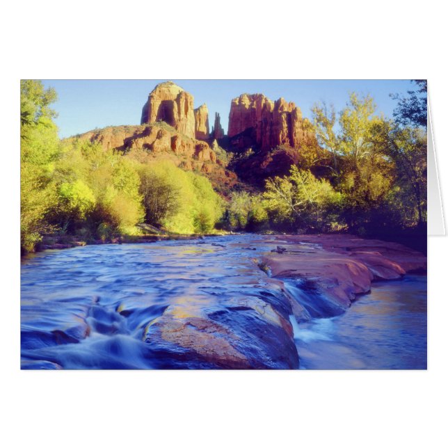 USA, Arizona, Sedona. Cathedral Rock reflétant 2 (Devant horizontal)