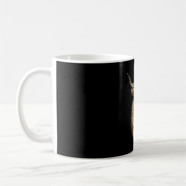 Vache désordonnée drôle tenant une tasse de léopar (Gauche)