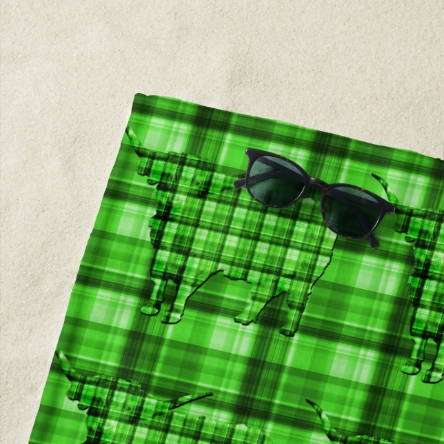 Vache verte Tartan Highland, Serviette de plage (En situation)