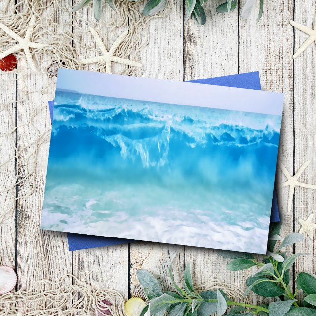 Vagues bleues se brisant sur la plage, intérieur v (Charming beach card perfect for birthdays, thank yous, and personal messages.)