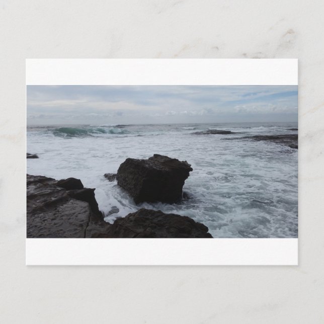 Vagues contre les rochers carte postale (Devant)