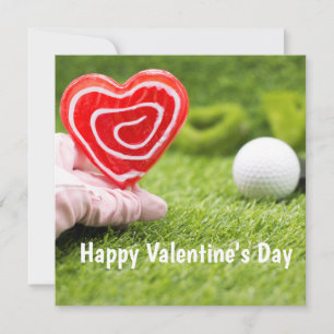 Valentines de golf avec tee d'amour avec coeur sur