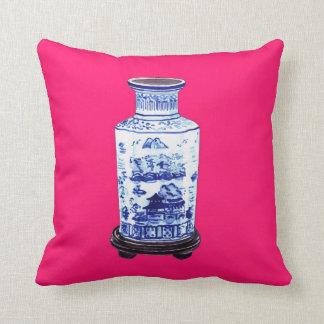 VASE CHINOIS SUR LE COUSSIN ROSE