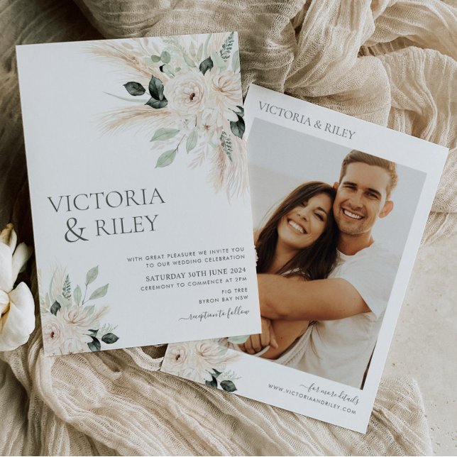 Végétal Blanc Floral Faire-part de mariage Victori (Victoria || Elegant Eucalyptus Greenery and White Floral Wedding Invitation)