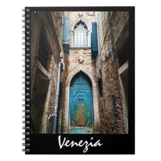 Venise, Italie - carnet des portes vénitiennes