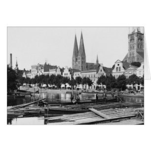 Vente de bois sur la rivière Trave, Lubeck, c.1910