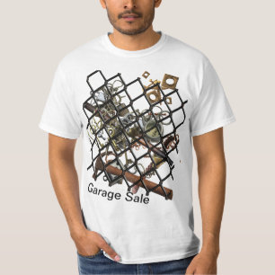 Vente de garage avec T-shirt imprimé
