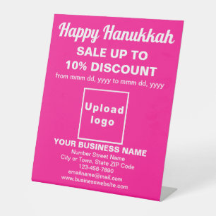 Vente de Hanukkah d'affaires sur un panneau sur pi