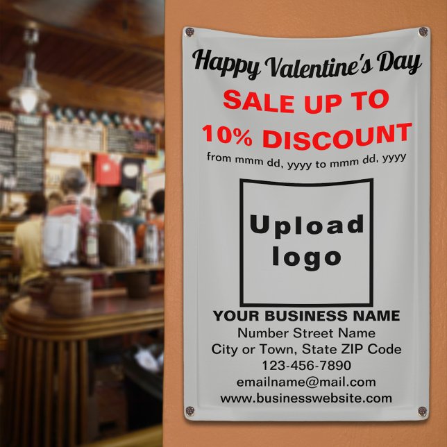 Vente de la Saint-Valentin sur une bannière grise (Business Valentine sale on gray banner. Signage to attract more customers.)