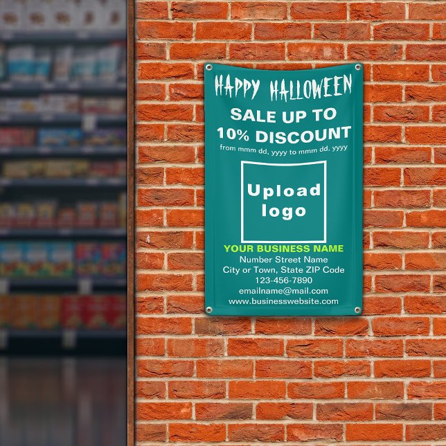 Vente d'Halloween d'affaires sur une bannière vert (Attract more customers this holiday. Business Halloween sale on teal green banner.)