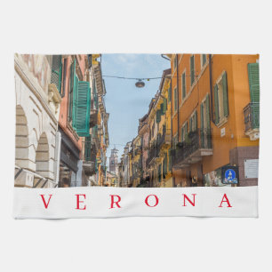 Verona Via Mazzini vue serviette de thé