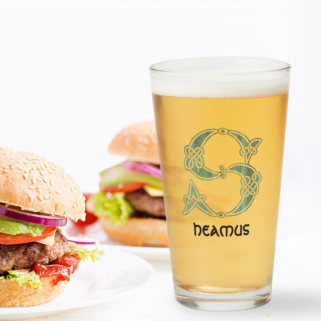 Verre 16e Century Celtic Knot Decorative Capital S (Créateur téléchargé)